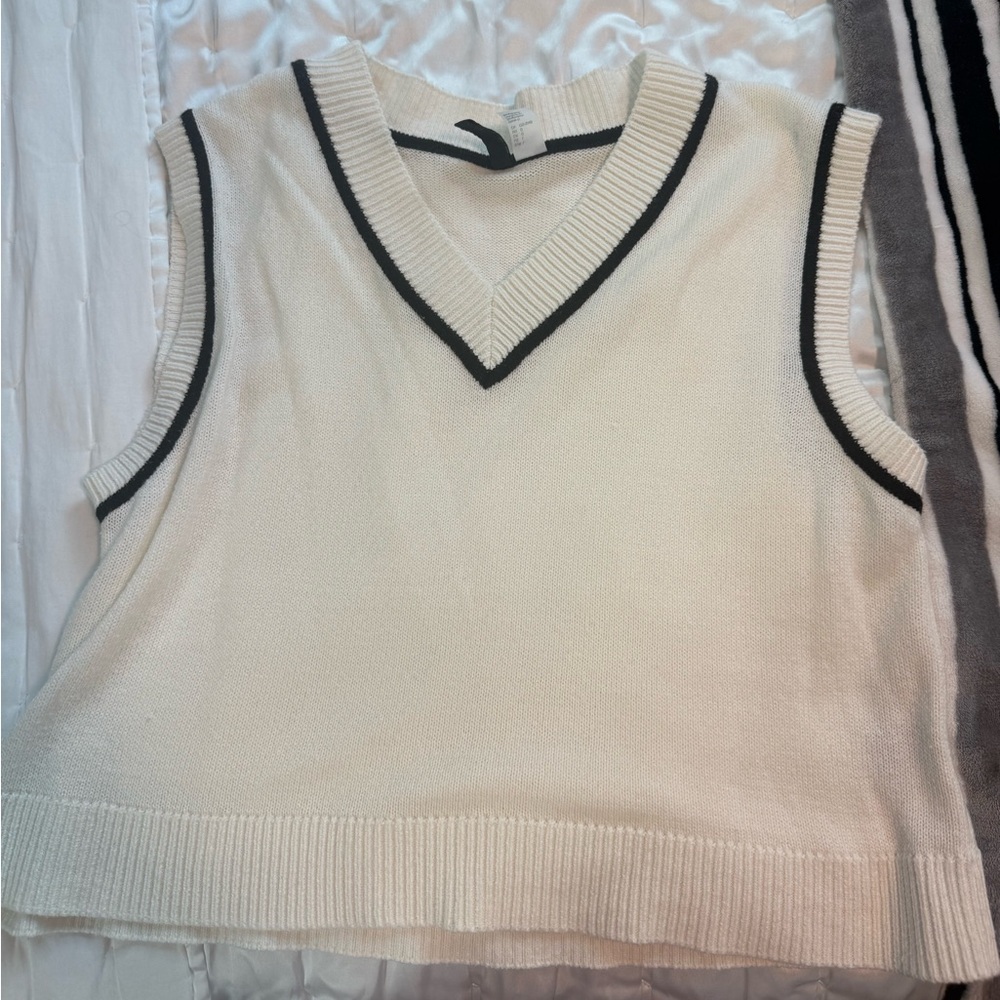 H&M White Sleeveless Top with Black Trim